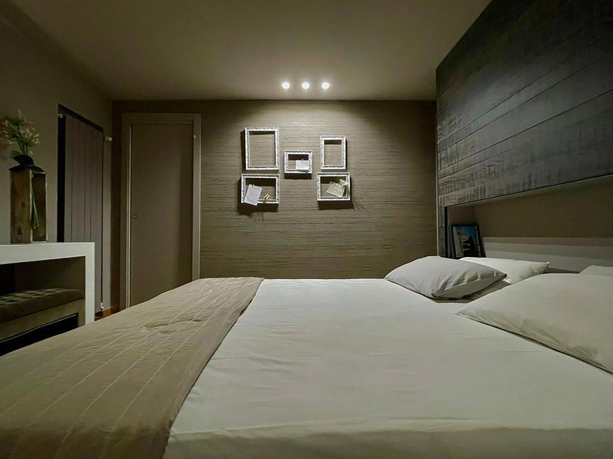 Appartement Luxury Artistic & Design In Historic Center, With Chromotherapy & Private Parking, Navigli - Bocconi