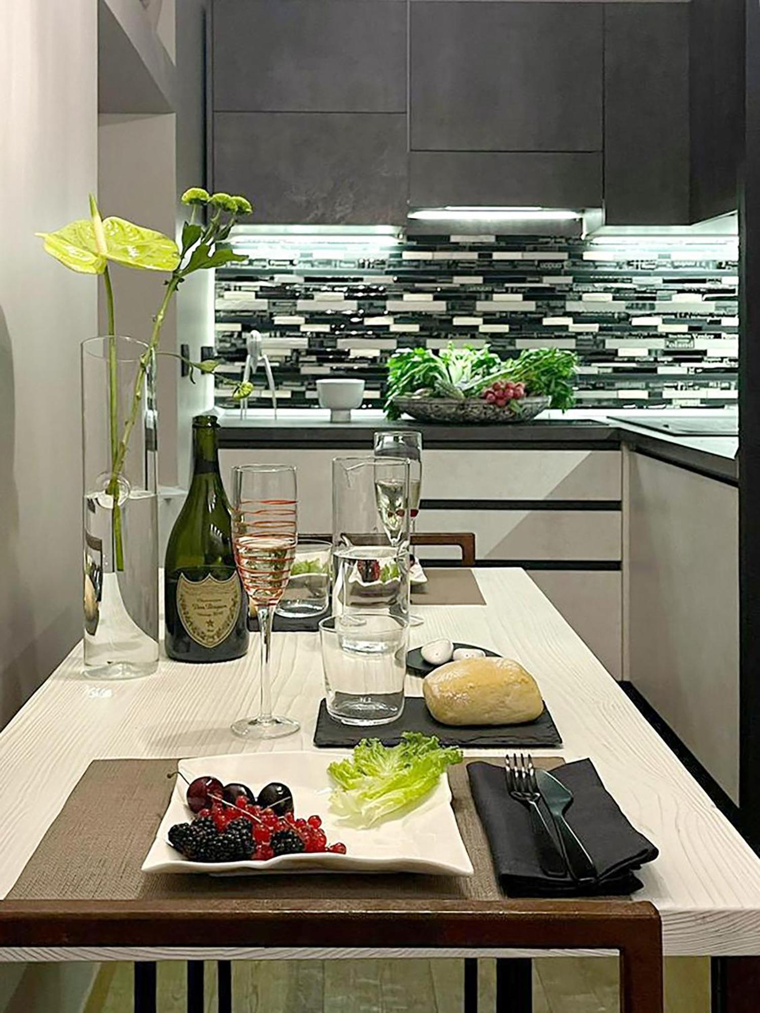 Appartement Luxury Artistic & Design In Historic Center, With Chromotherapy & Private Parking, Navigli - Bocconi